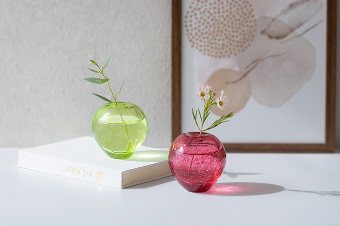 津軽自然色りんごを飾る