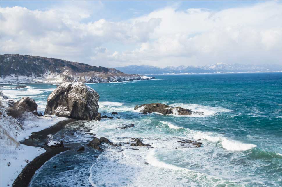 百色の青森 津軽海峡 | ハンドメイドガラスの伝統工芸品「津軽びいどろ」