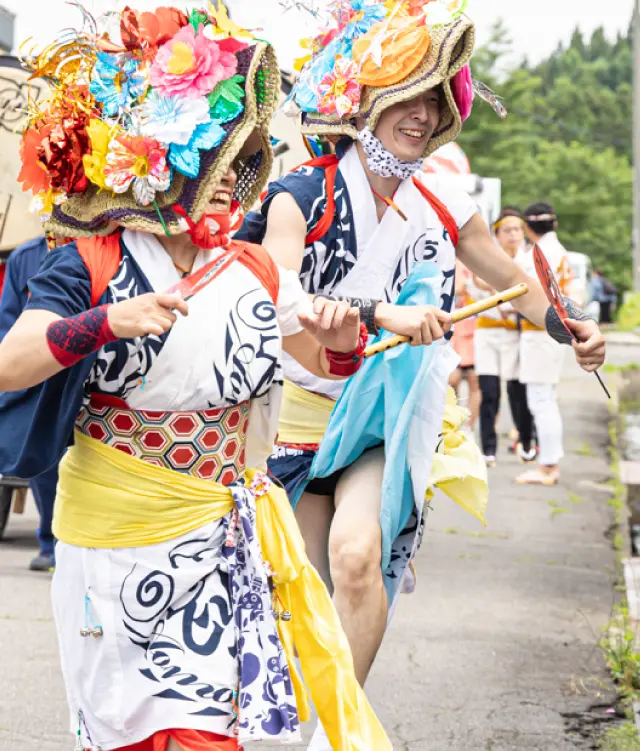 百色の青森 生きた地域ねぶた「高田ねぶた」 | ハンドメイドガラスの